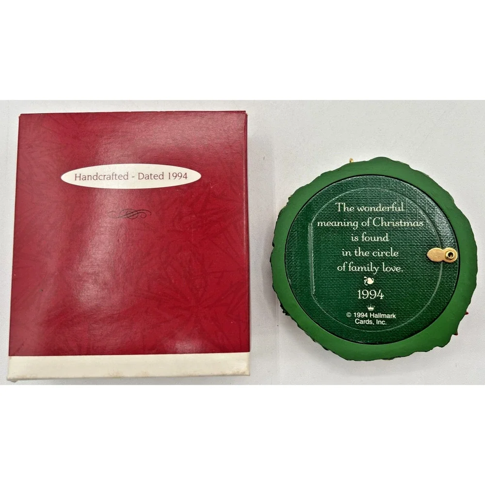 1994 Hallmark Our Family Photo Holder Keepsake Ornament‎ U244